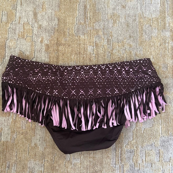 Becca Bikini Set - Picture 2 of 2